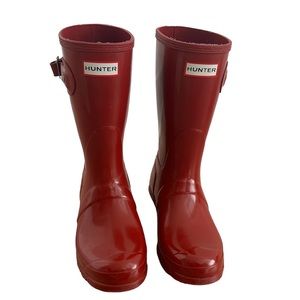 LIKE NEW Red Hunter rain boots size 8
